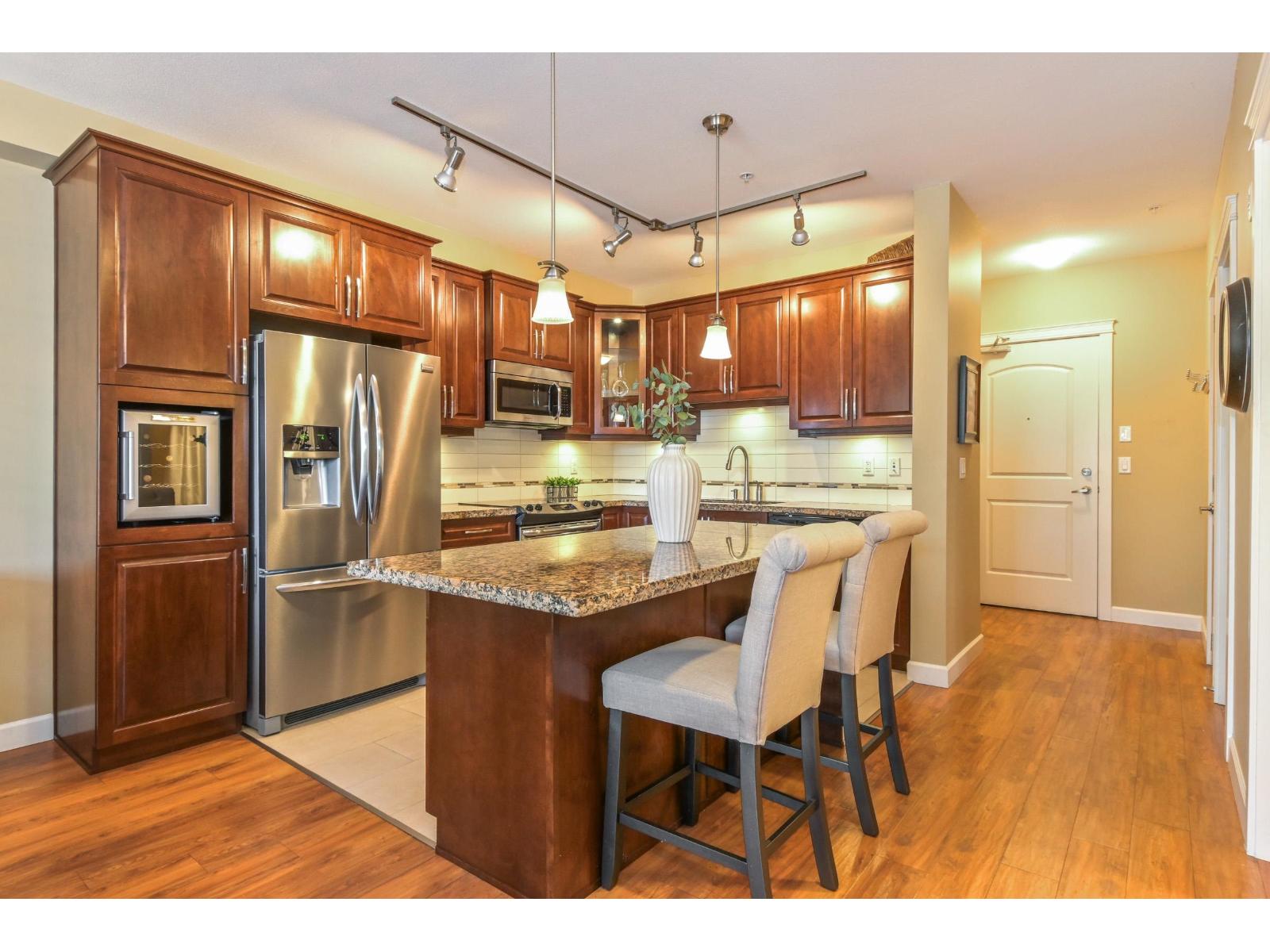 284 8288 207A STREET, Langley — photo 4