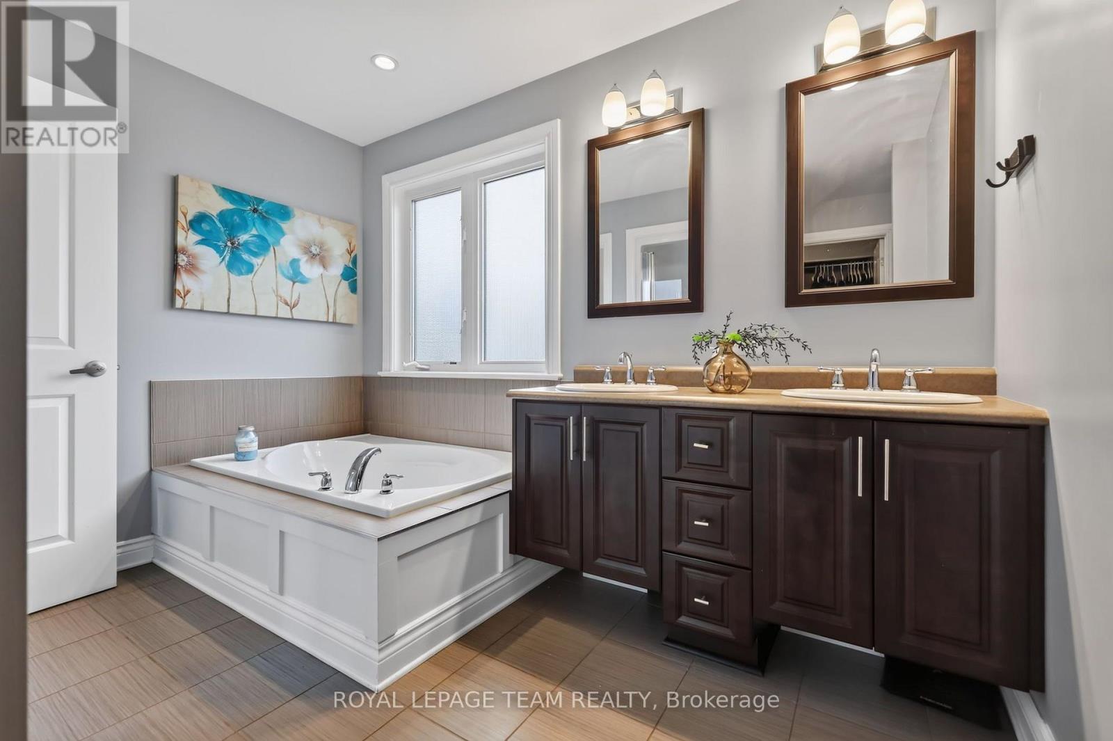 1034 DOCTEUR CORBEIL BOULEVARD - 29