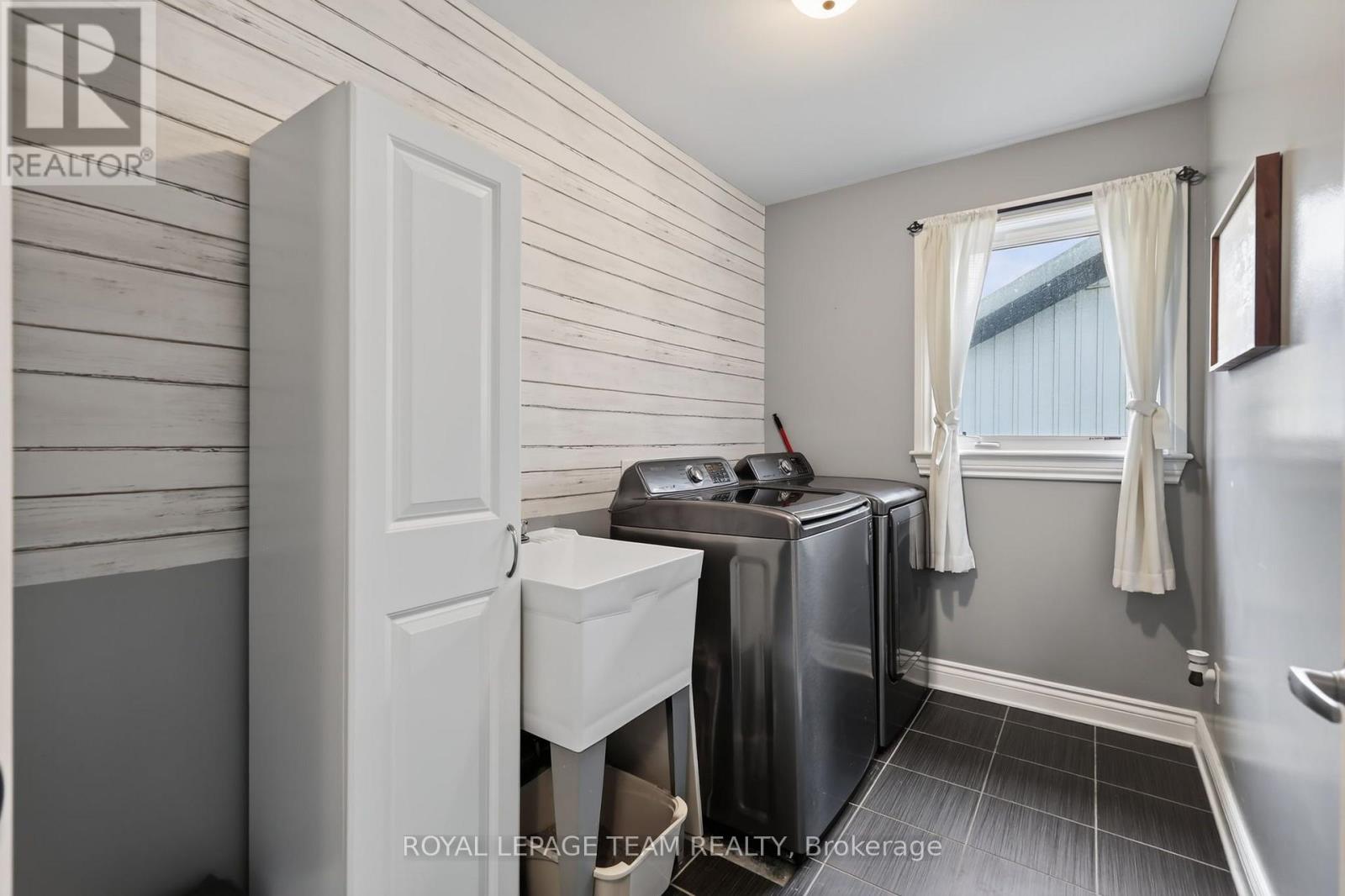 1034 DOCTEUR CORBEIL BOULEVARD - 31