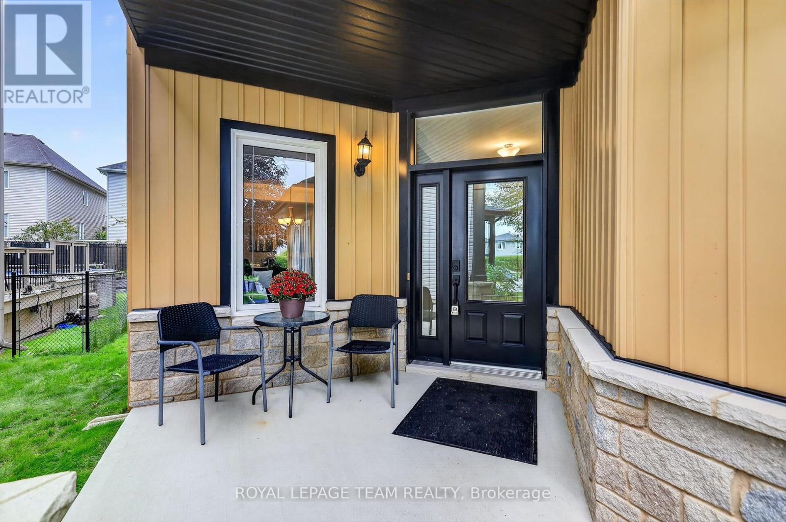 1034 DOCTEUR CORBEIL BOULEVARD - 4