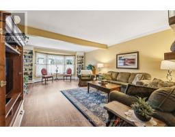 Sunroom - 25 Glenview Avenue, Welland, ON L3C4K2 Photo 6