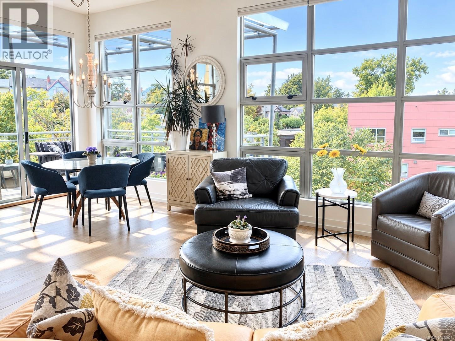 #401, 797 Tyee Road, Victoria