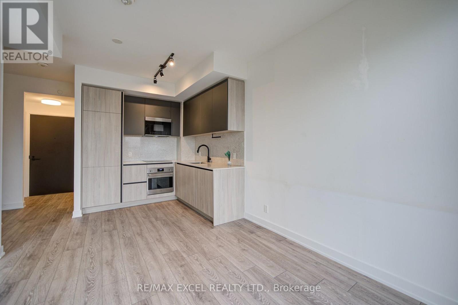 #1818 108 PETER STREET - 10