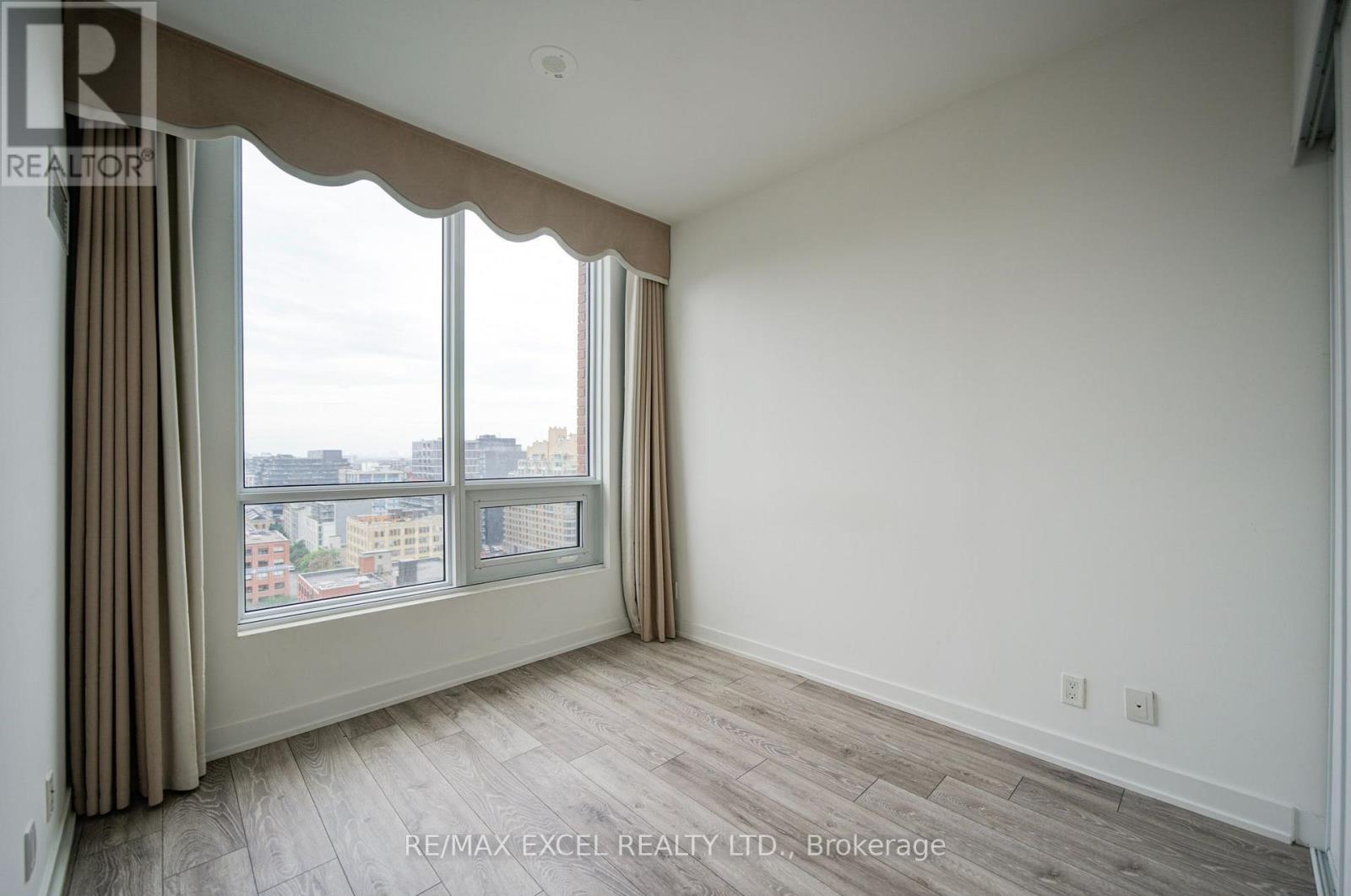 #1818 108 PETER STREET - 11