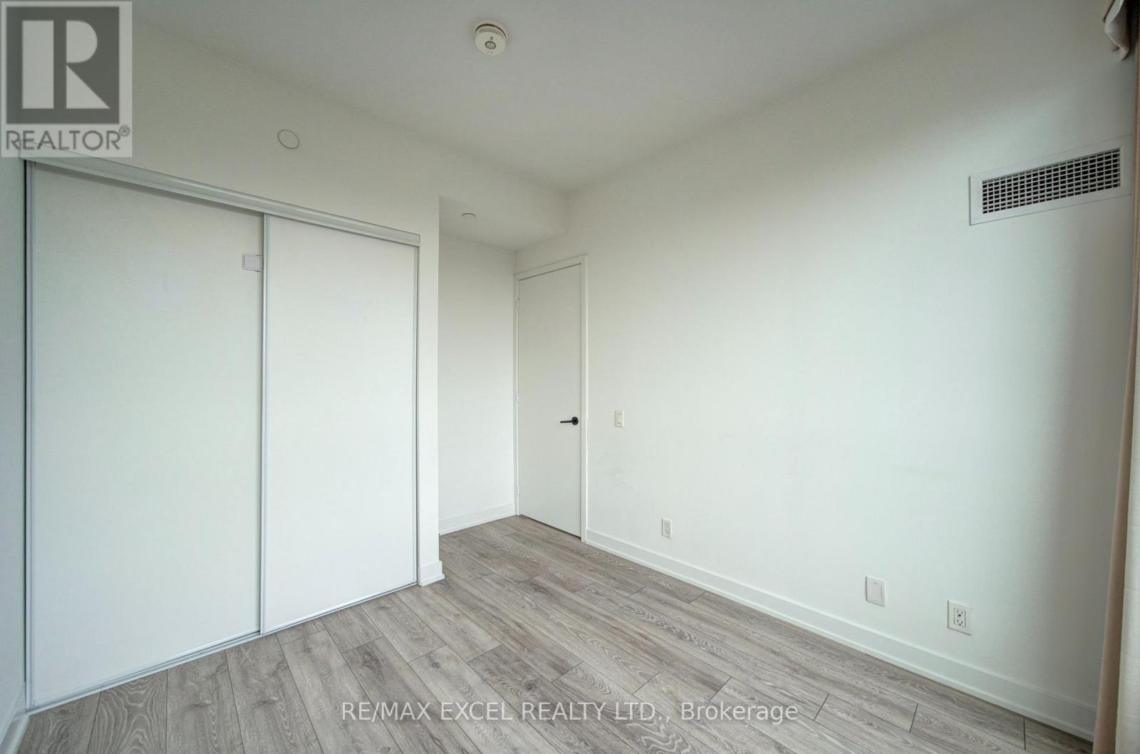 #1818 108 PETER STREET - 13