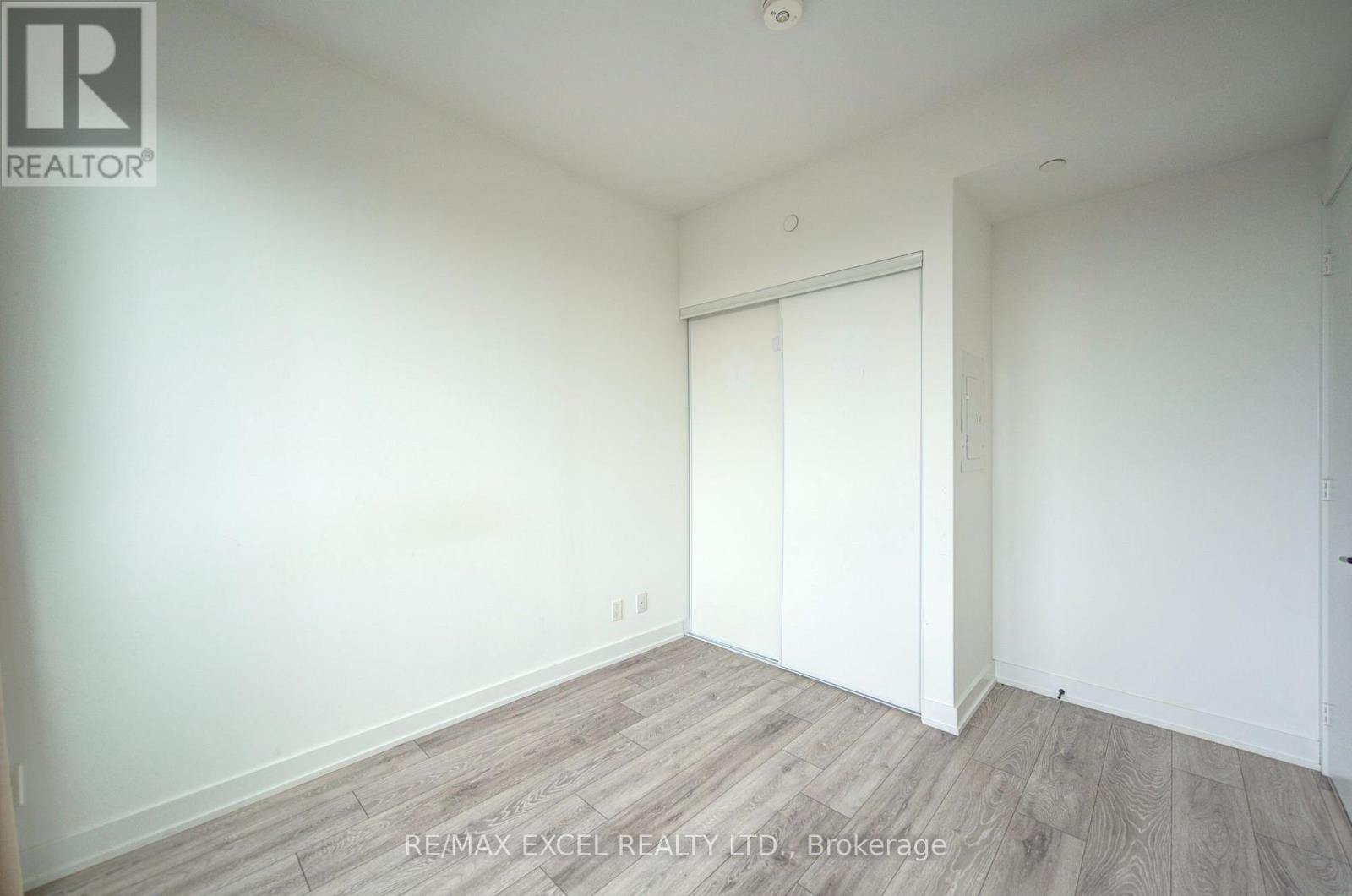 #1818 108 PETER STREET - 14
