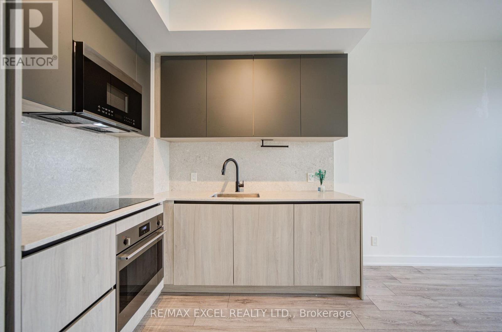 #1818 108 PETER STREET - 23