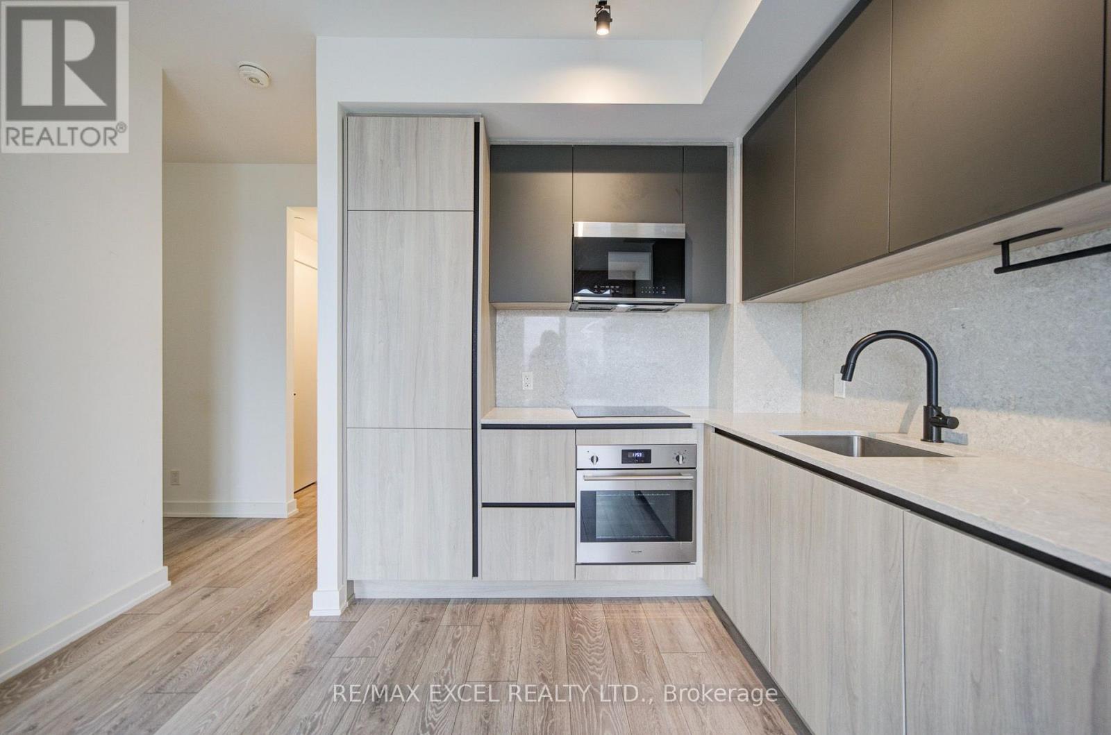 #1818 108 PETER STREET - 24