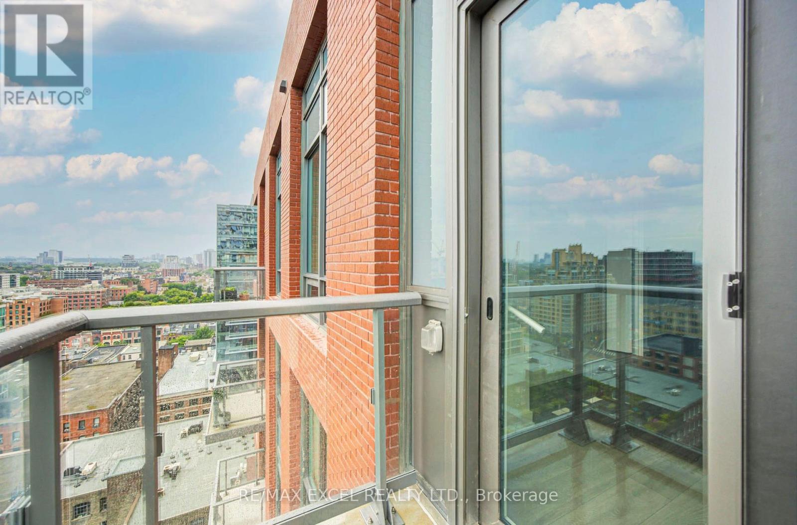 #1818 108 PETER STREET - Image 28