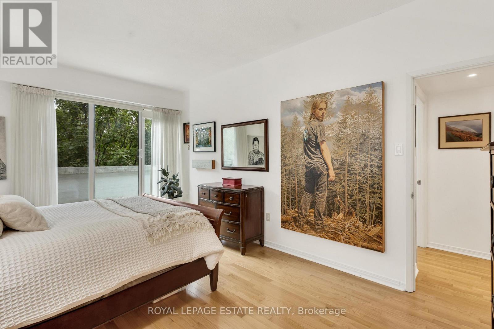 #210 360 BLOOR STREET E - 23