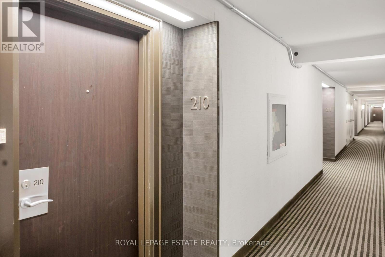 #210 360 BLOOR STREET E - Image 40