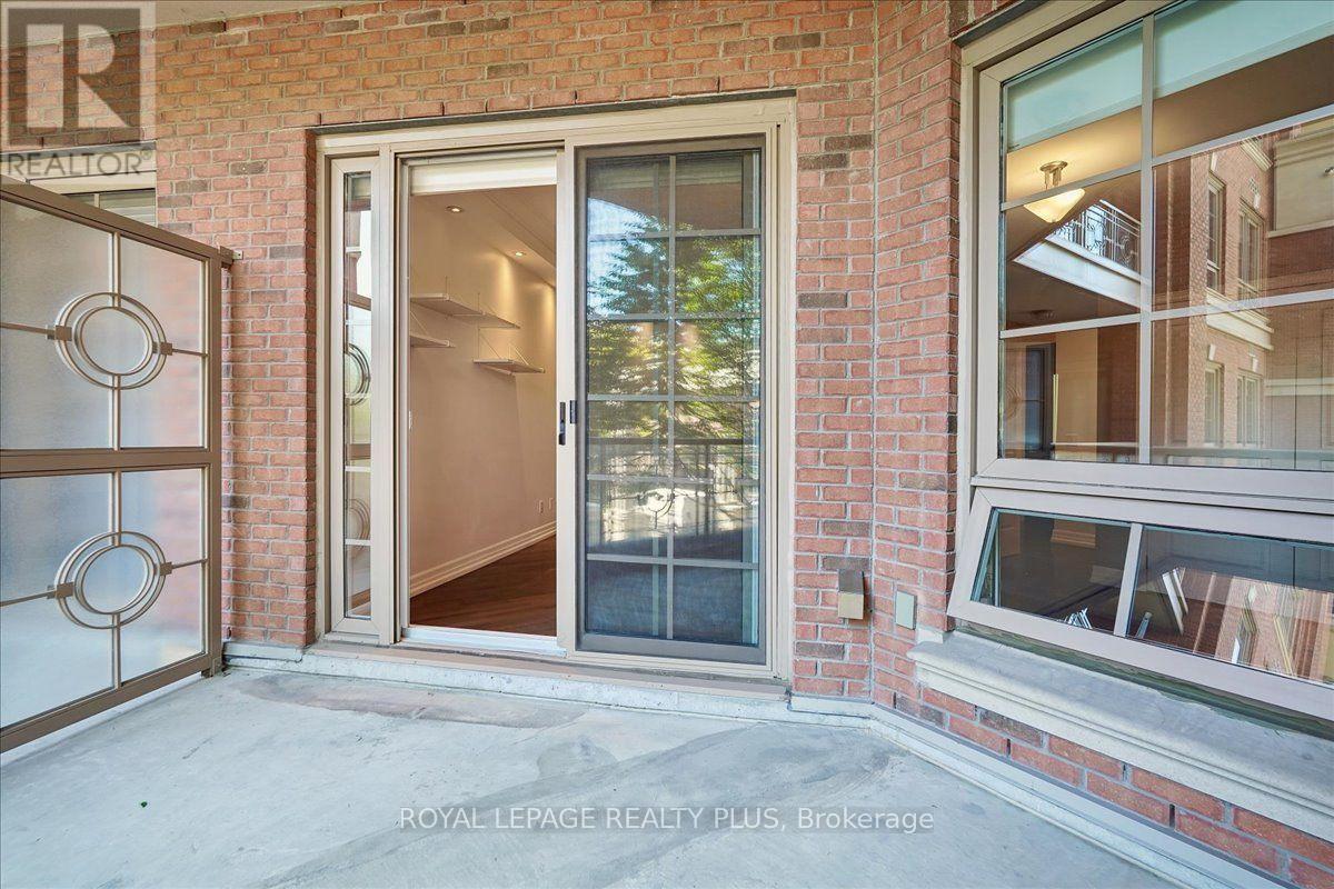 #204 20 BURKEBROOK PLACE - Image 24