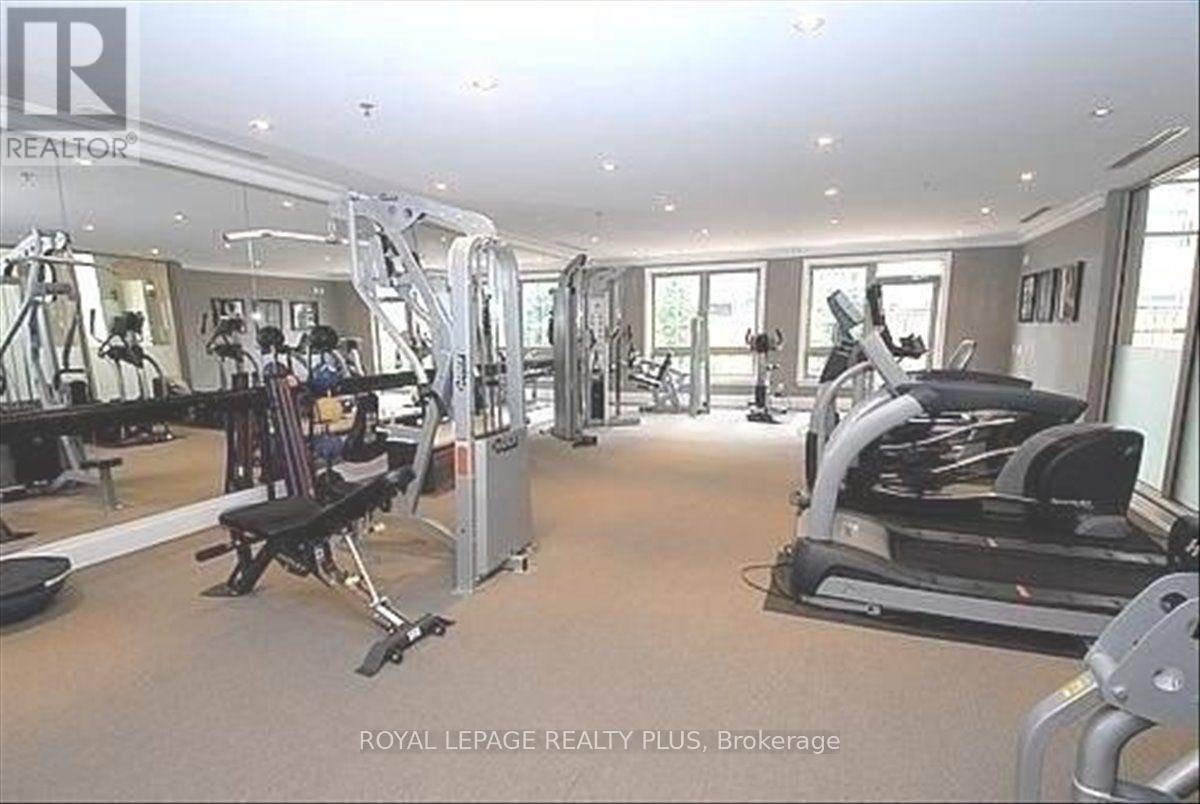 #204 20 BURKEBROOK PLACE - Image 27