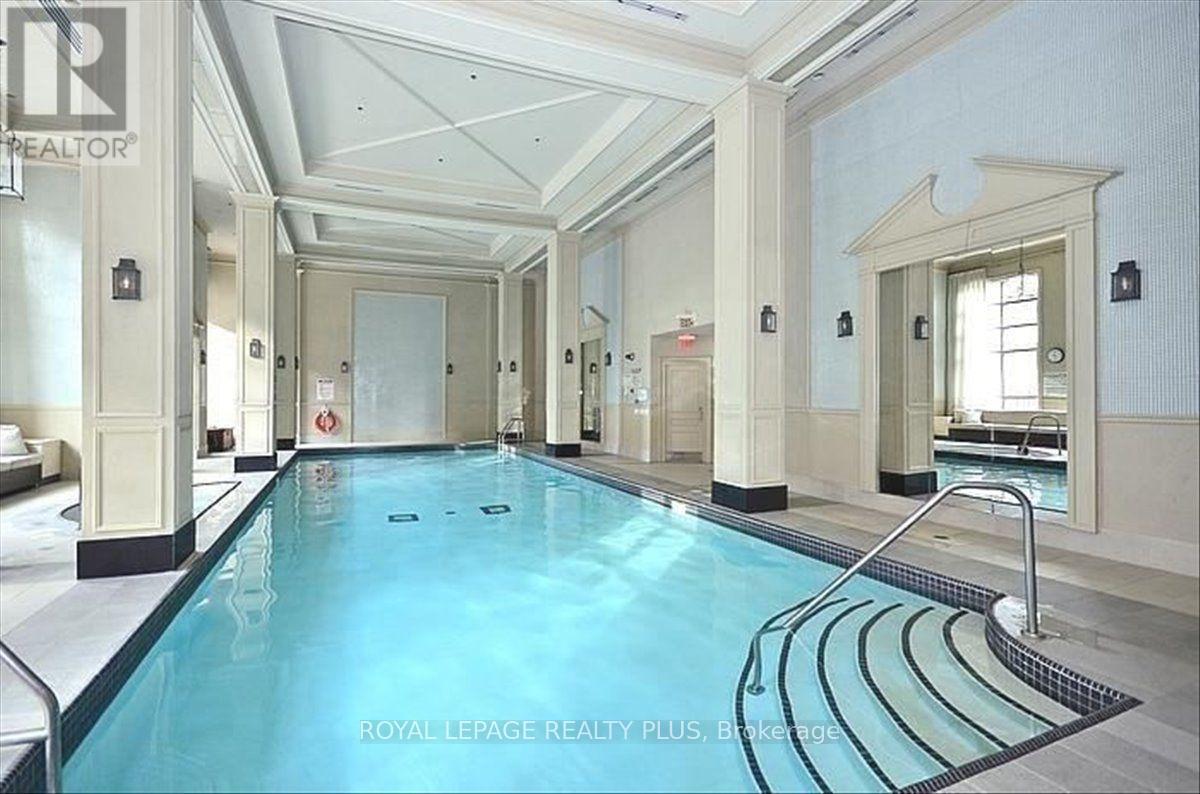 #204 20 BURKEBROOK PLACE - Image 28