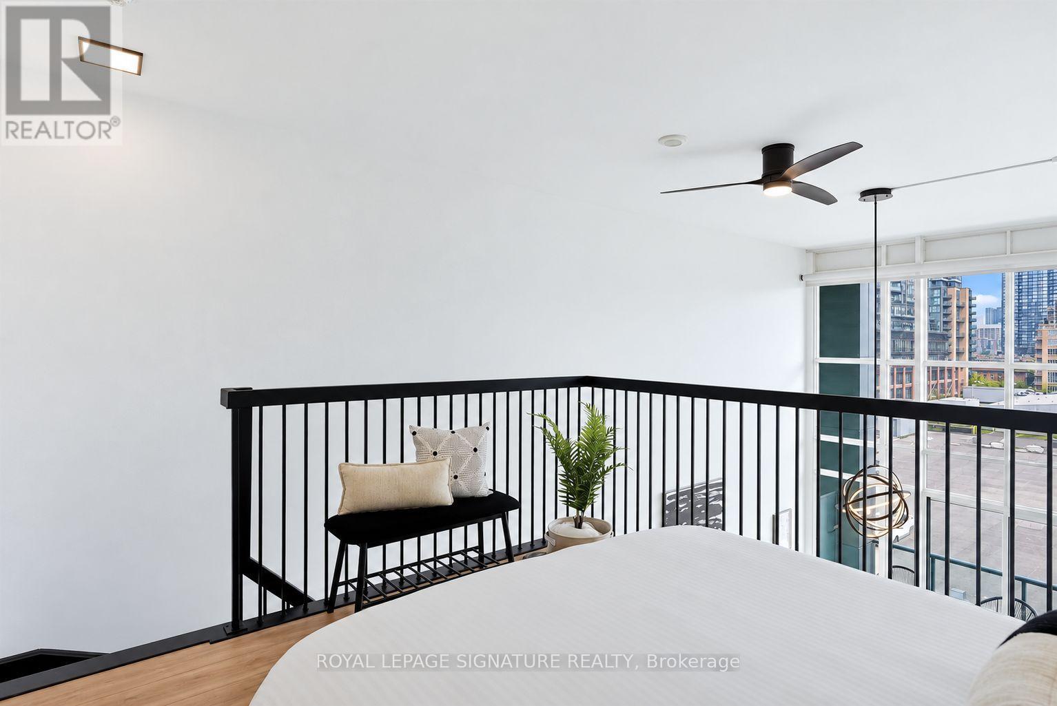 #532 5 HANNA AVENUE - 22