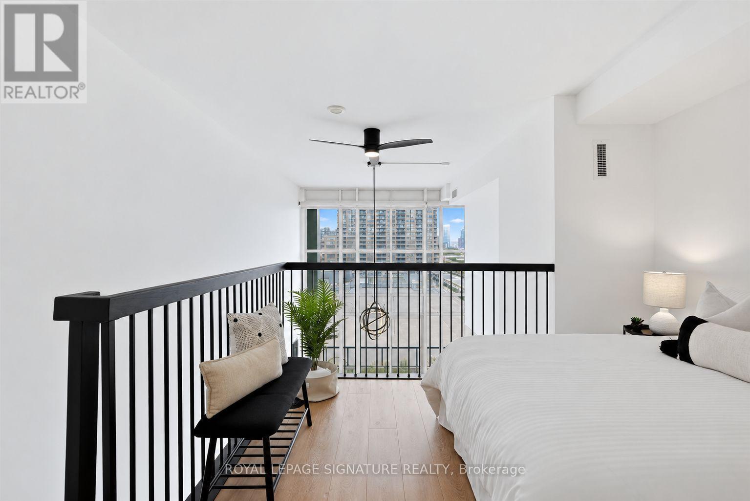 #532 5 HANNA AVENUE - 23