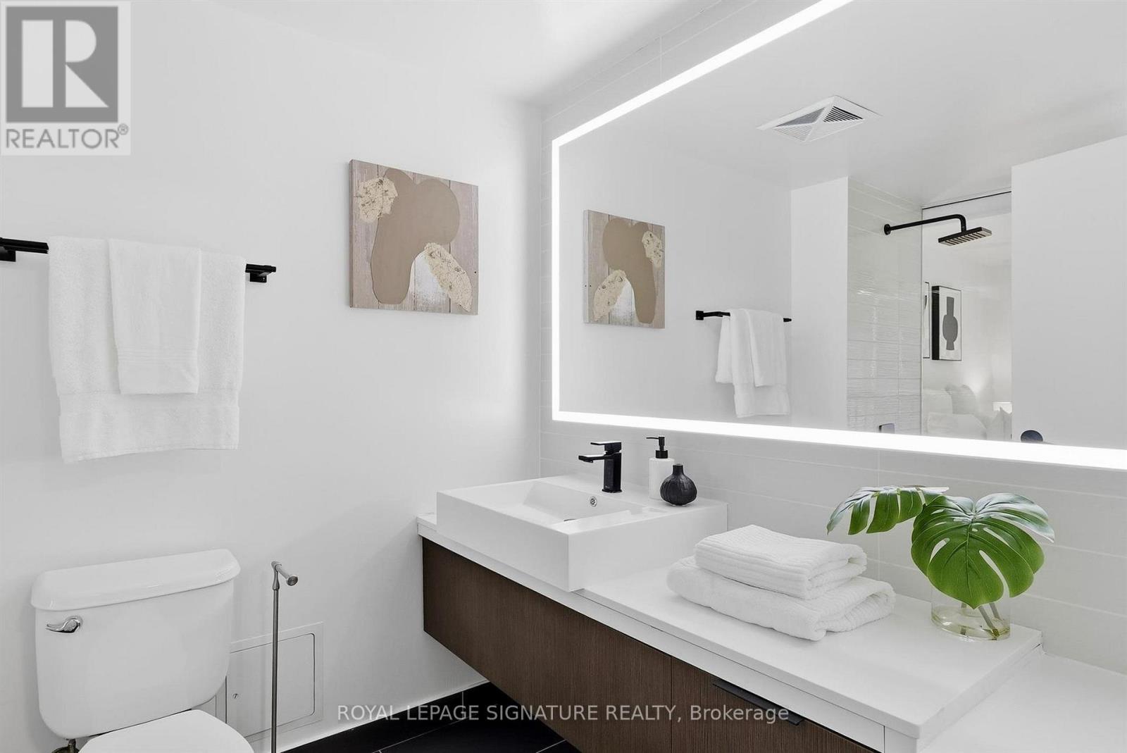 #532 5 HANNA AVENUE - 26