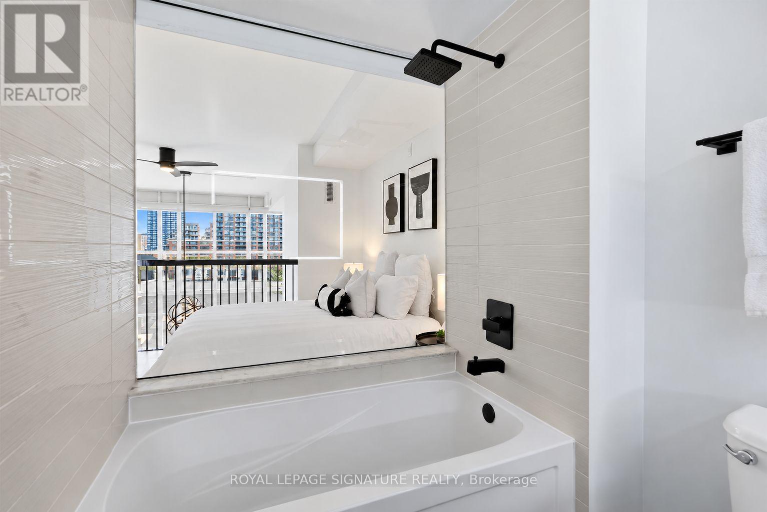 #532 5 HANNA AVENUE - 27