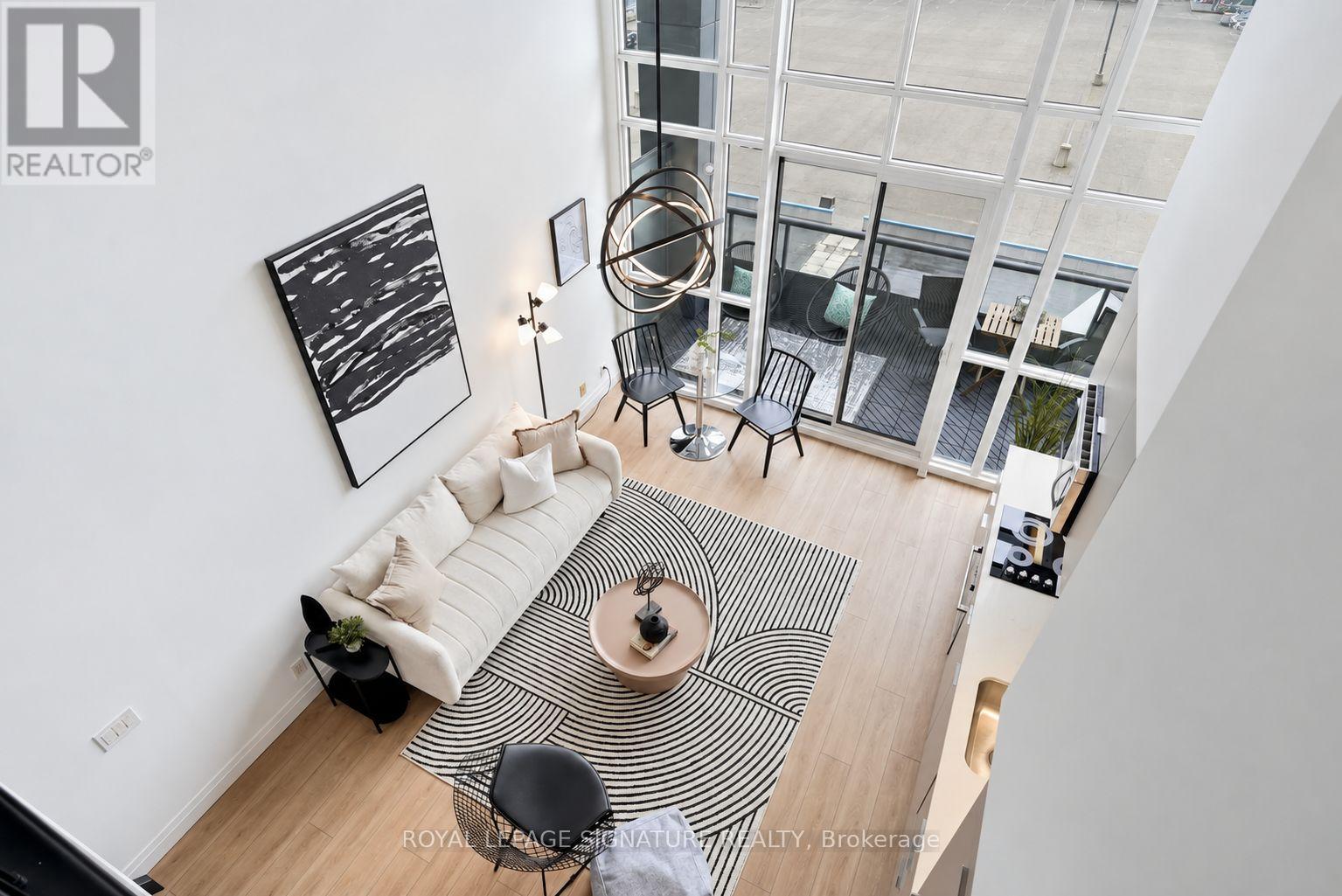#532 5 HANNA AVENUE - 28