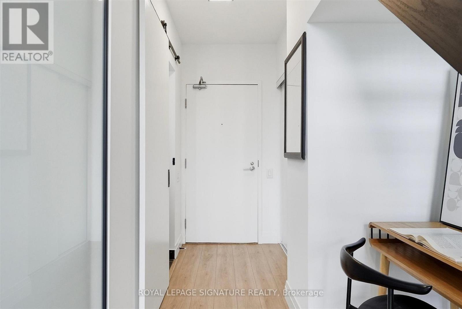 #532 5 HANNA AVENUE - 3