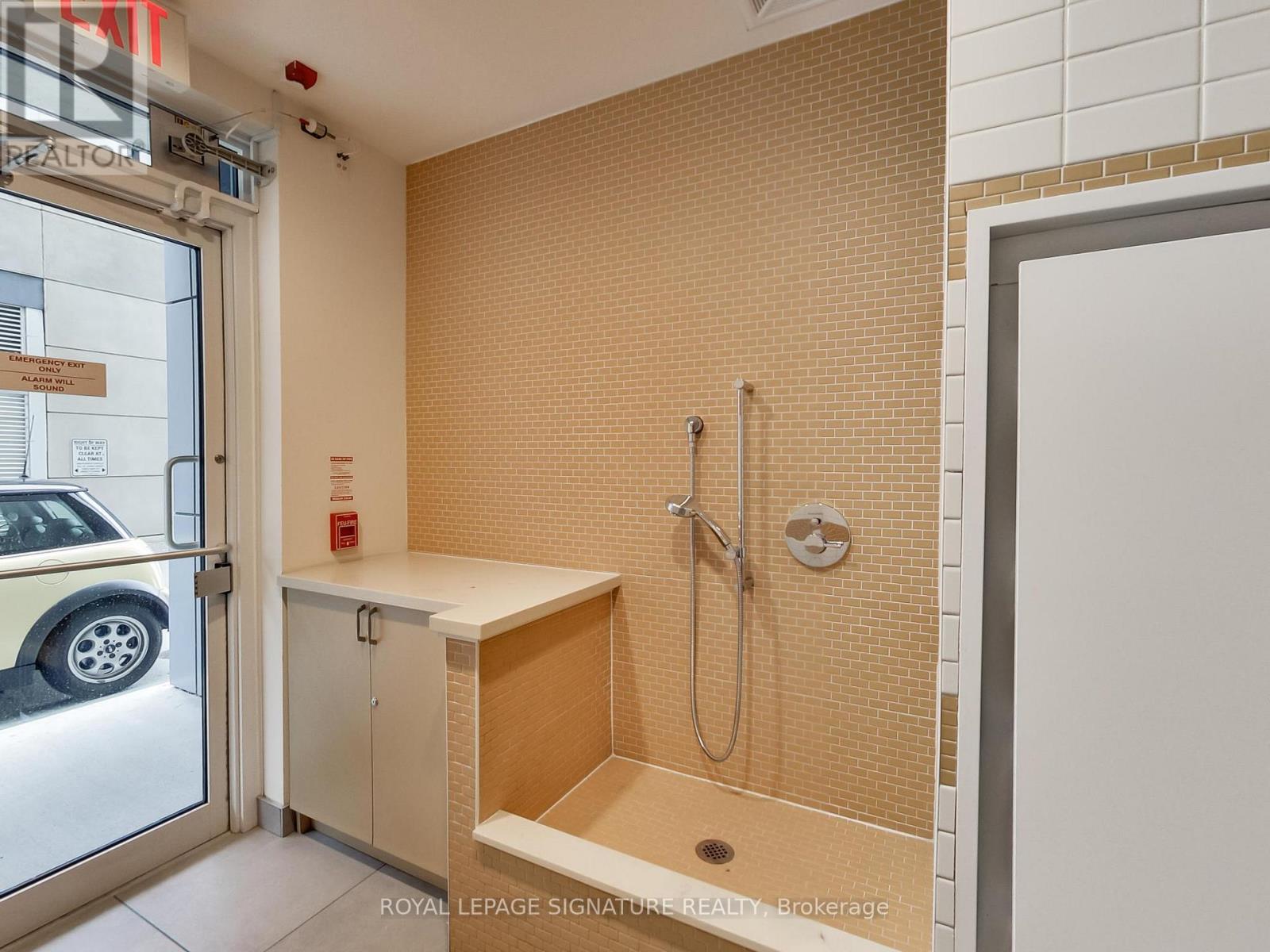 #532 5 HANNA AVENUE - 46