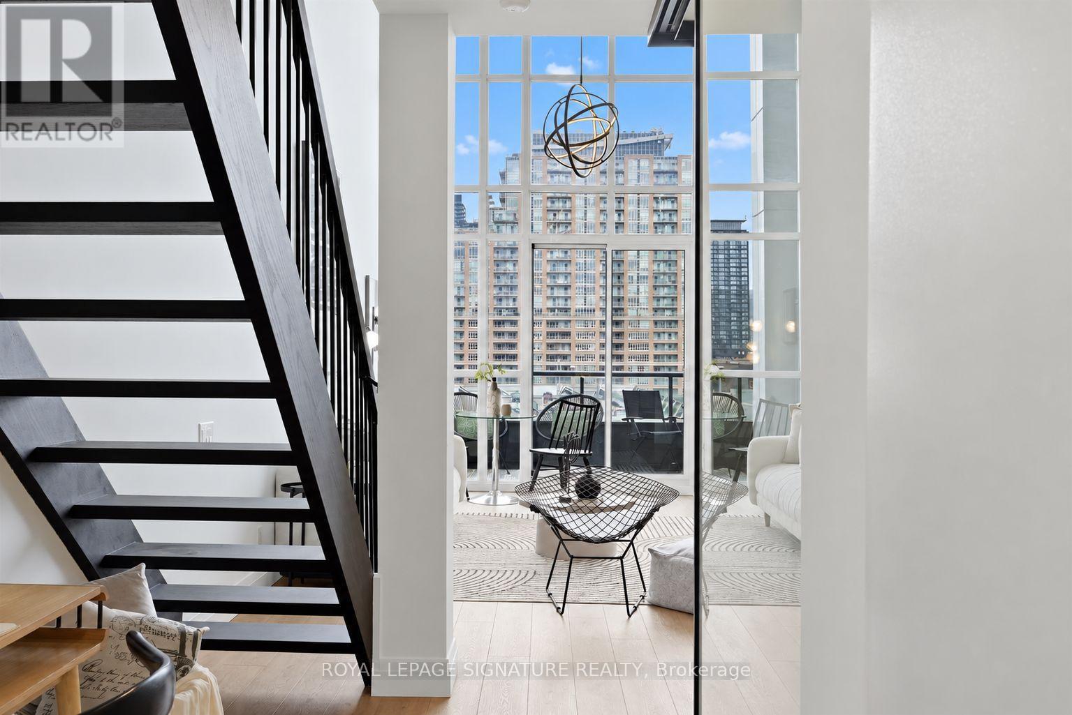 #532 5 HANNA AVENUE - 6