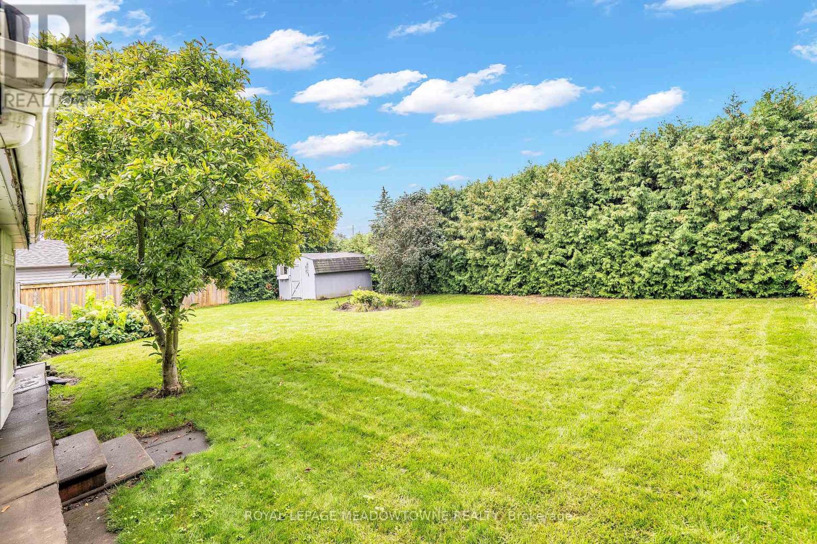 48 GARSIDE AVENUE - 43