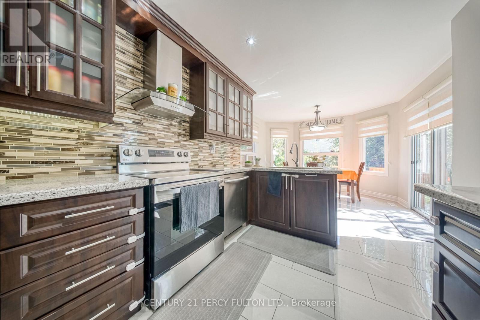 46 HEARNE CRESCENT - 10