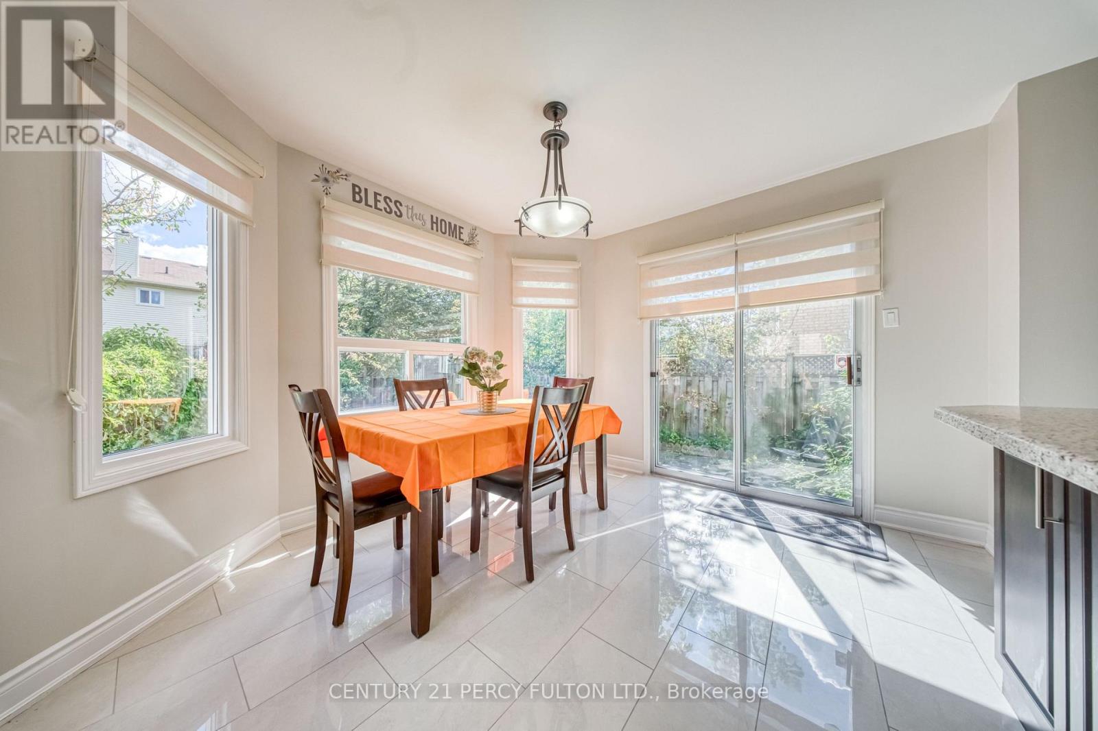 46 HEARNE CRESCENT - 11