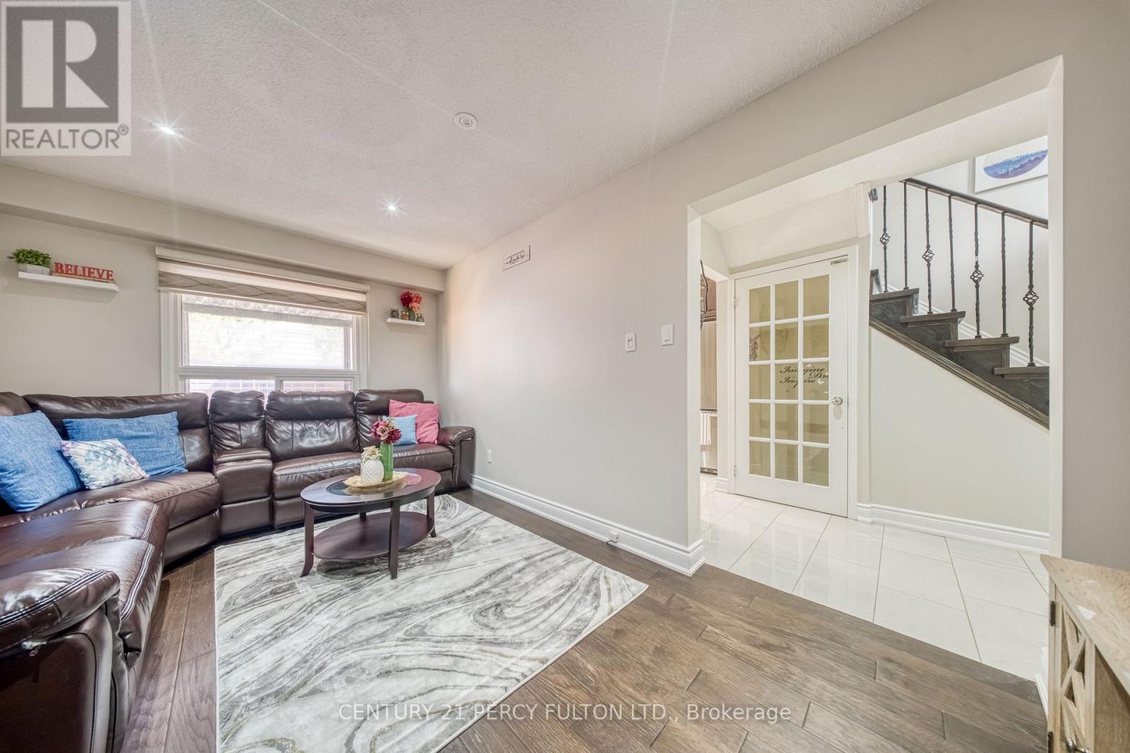 46 HEARNE CRESCENT - 13