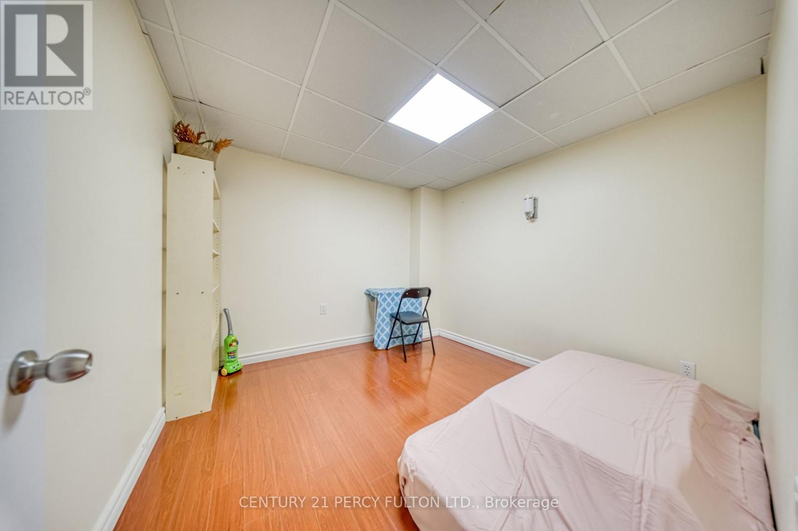 46 HEARNE CRESCENT - 29