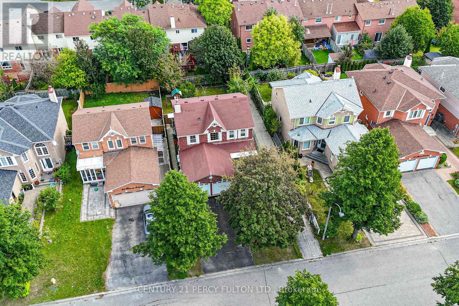 46 HEARNE CRESCENT - 34