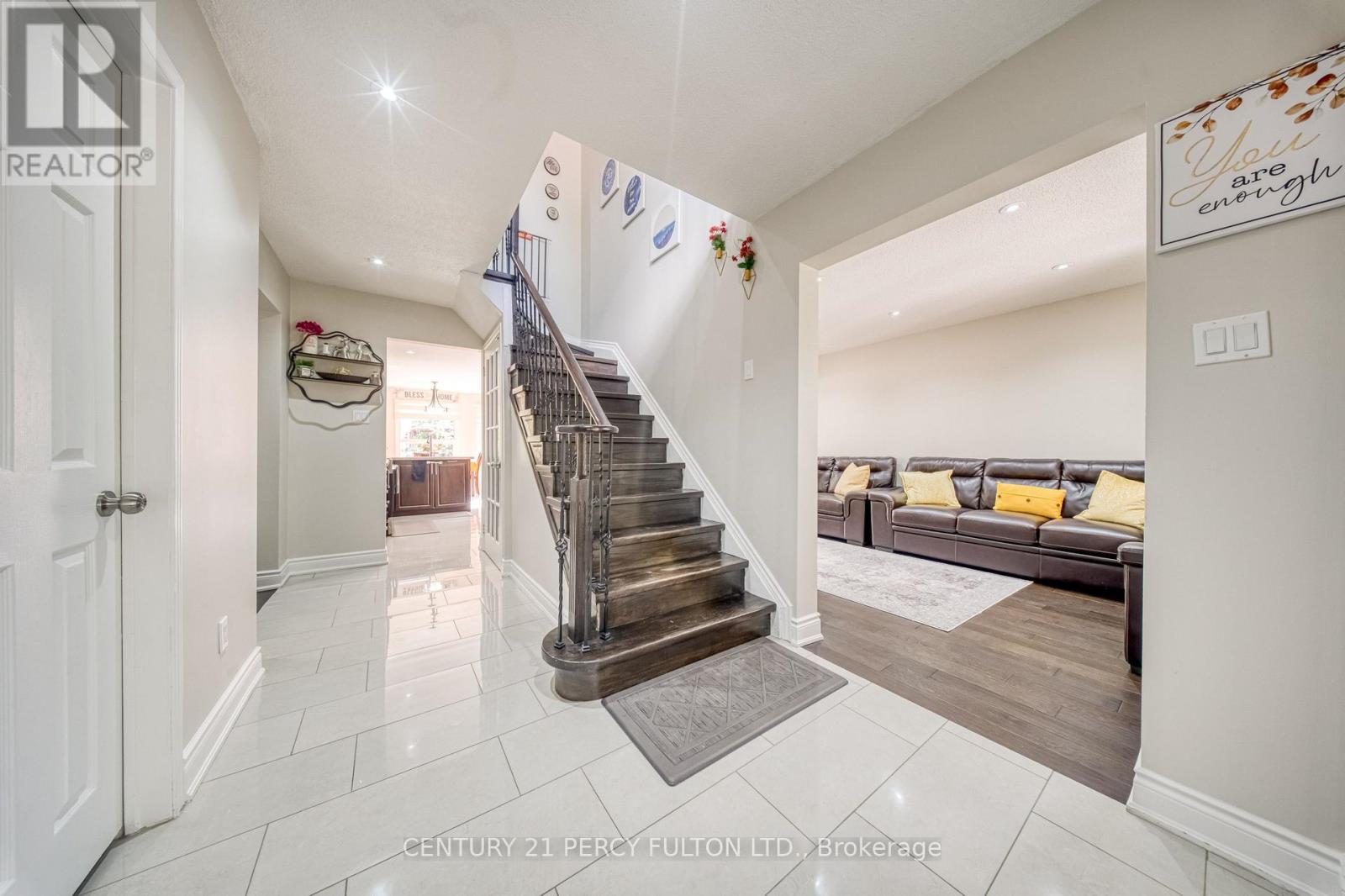 46 HEARNE CRESCENT - 4