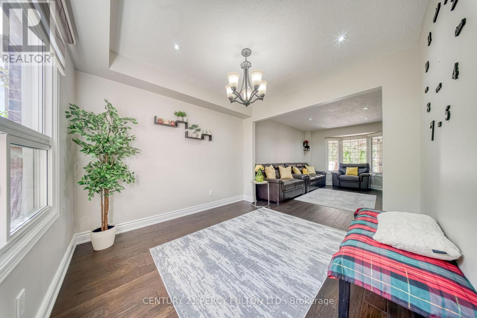46 HEARNE CRESCENT - 8