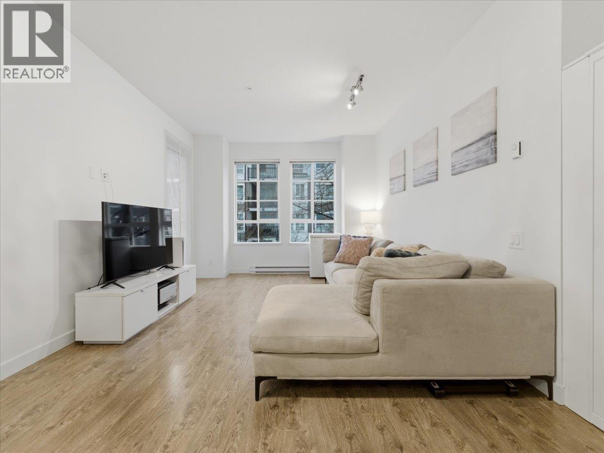 205 553 FOSTER AVENUE, Coquitlam