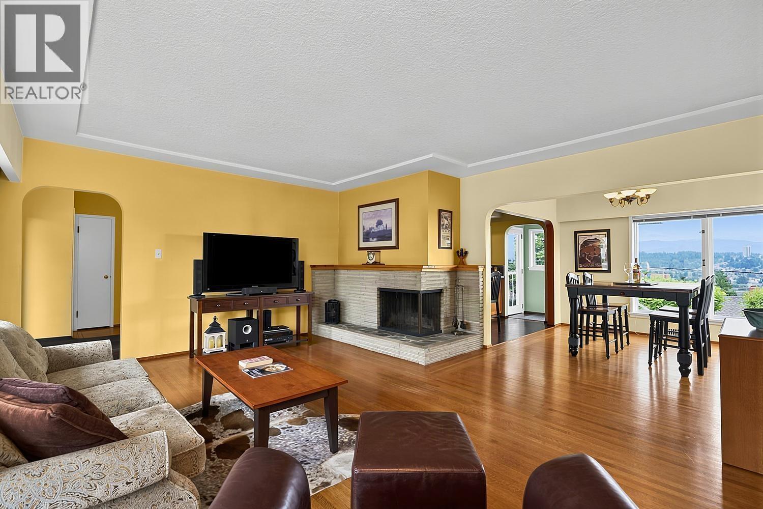 837 BURNABY STREET, New Westminster