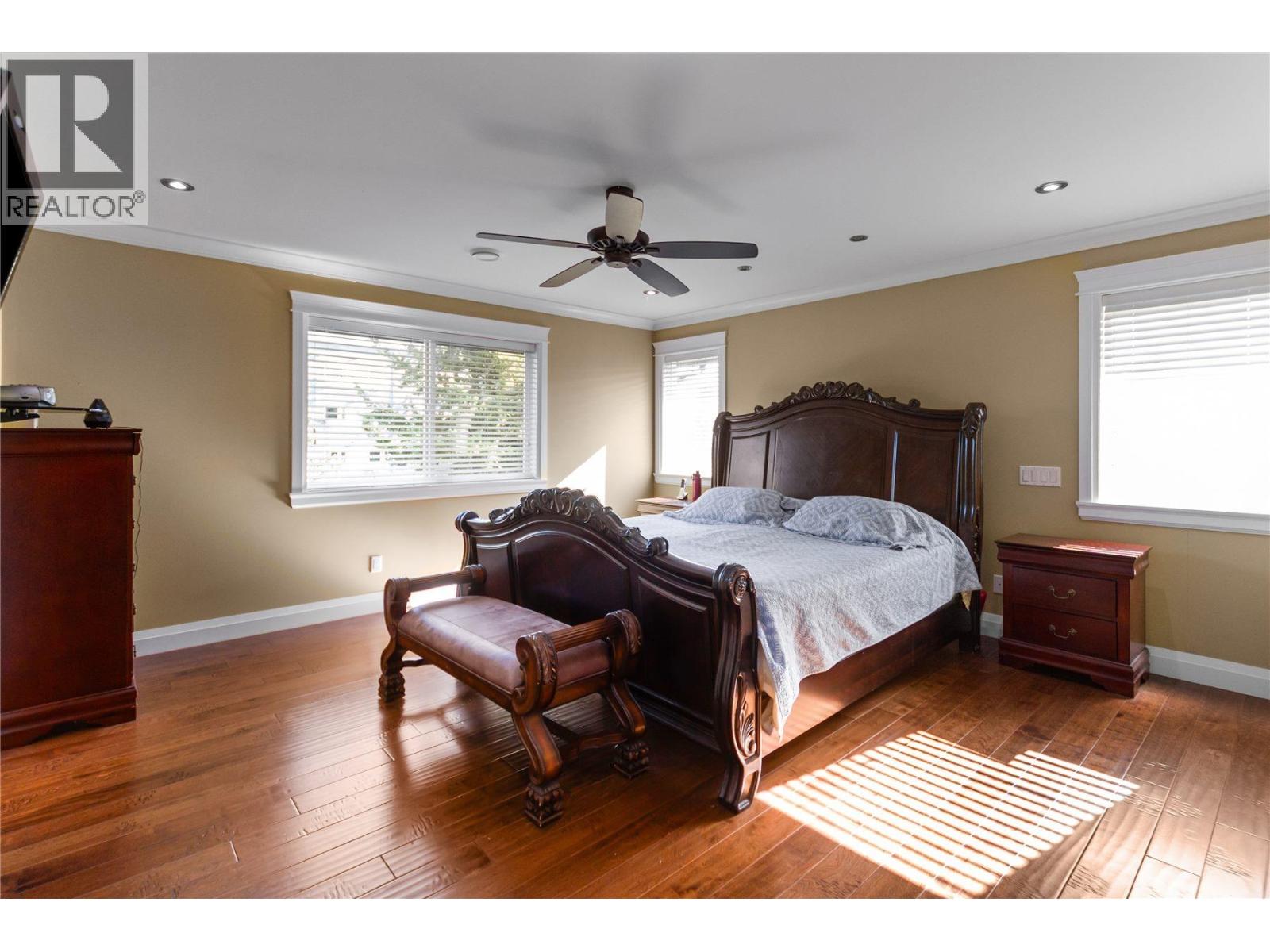 8330 12TH AVENUE, Burnaby — photo 7