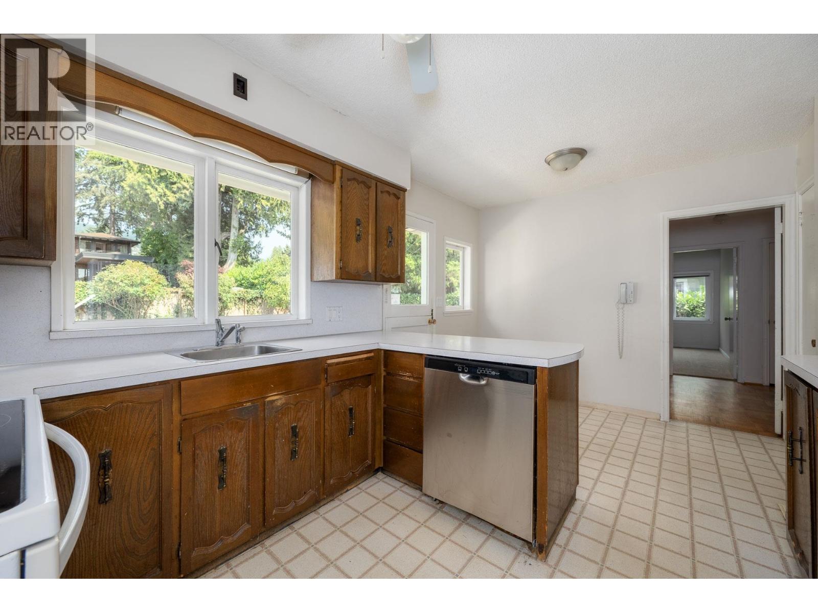 1737 HAYWOOD AVENUE, West Vancouver
