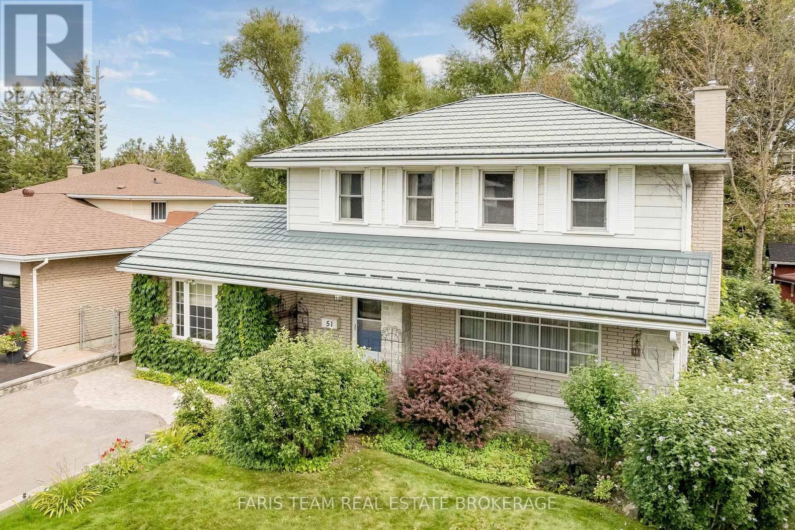 51 DAVIES CRESCENT, Barrie (Grove East) — photo 2