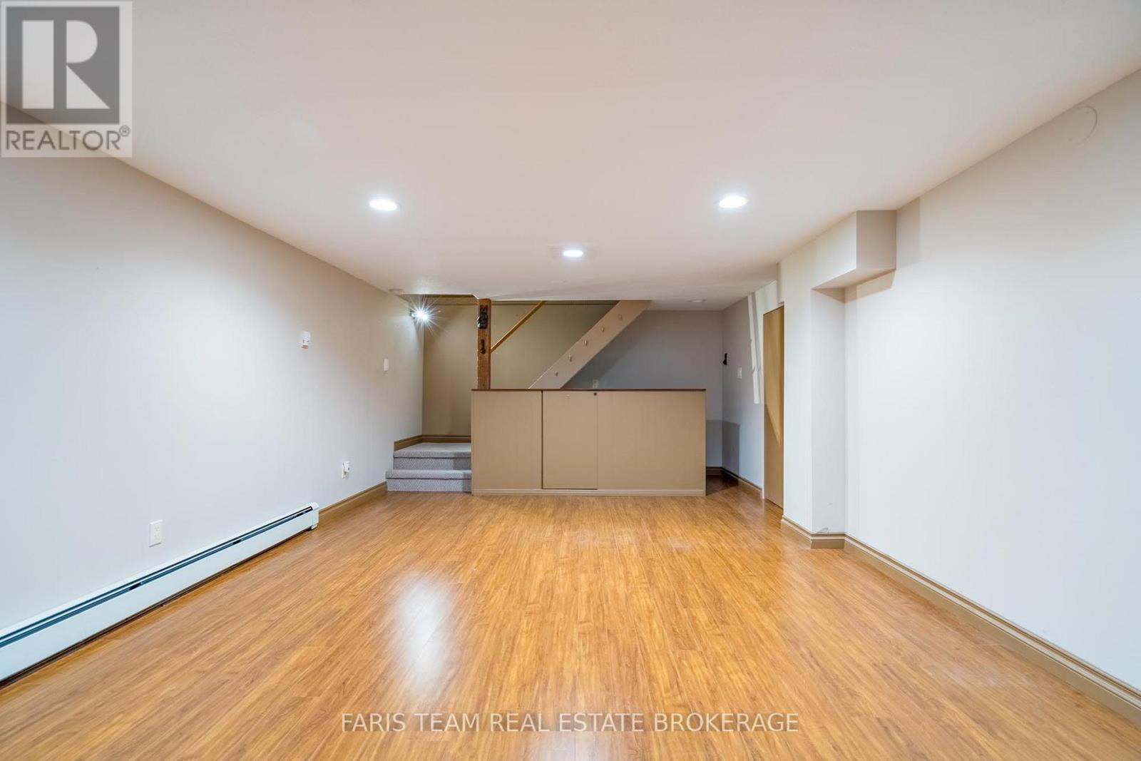 51 DAVIES CRESCENT - Image 33