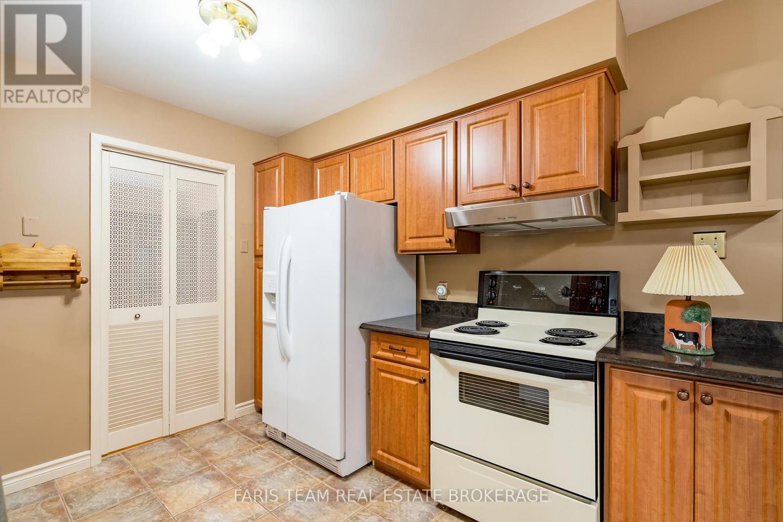 51 DAVIES CRESCENT, Barrie (Grove East) — photo 7
