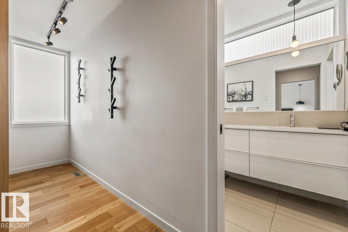 12406 51A Avenue NW, Lansdowne — photo 26 of 30: Property photo