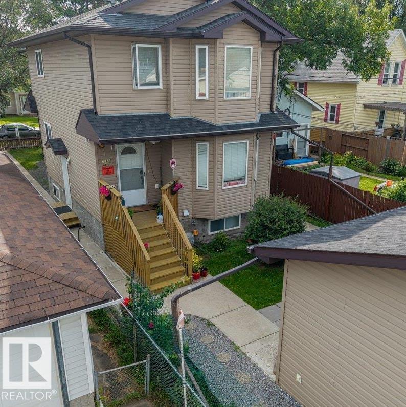11436 88 ST NW - 1