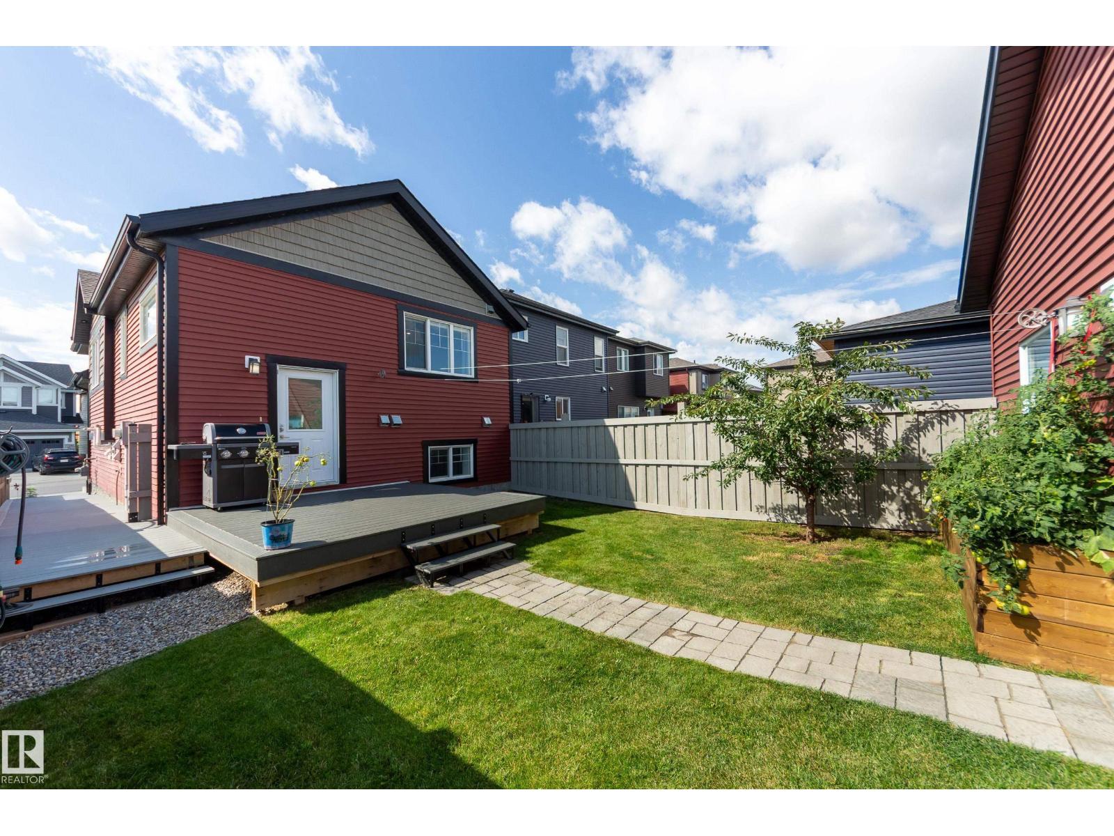 8623 223 ST NW - Image 35