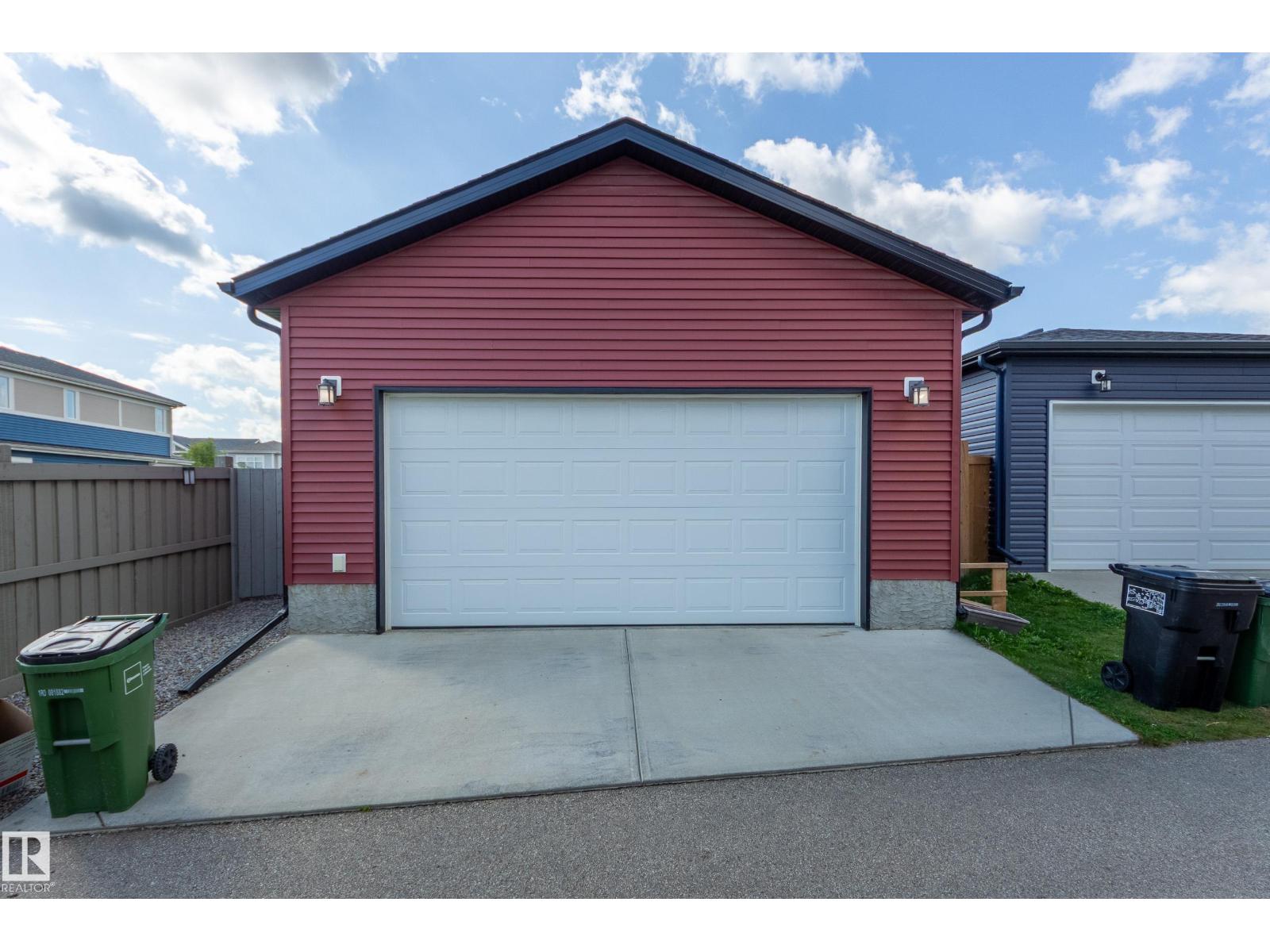8623 223 ST NW - Image 37