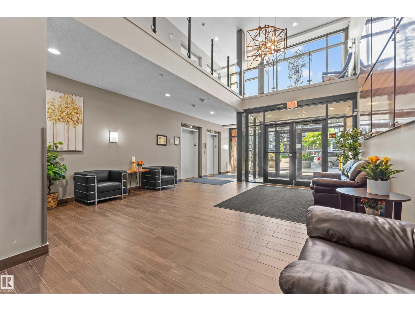 #209 1144 ADAMSON DR SW - 1