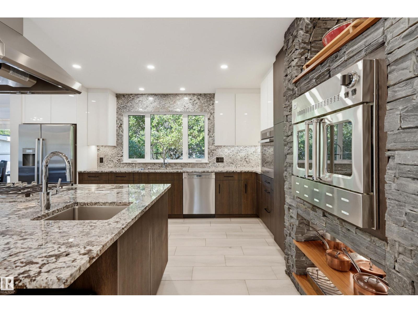 9728 141 ST NW - 24