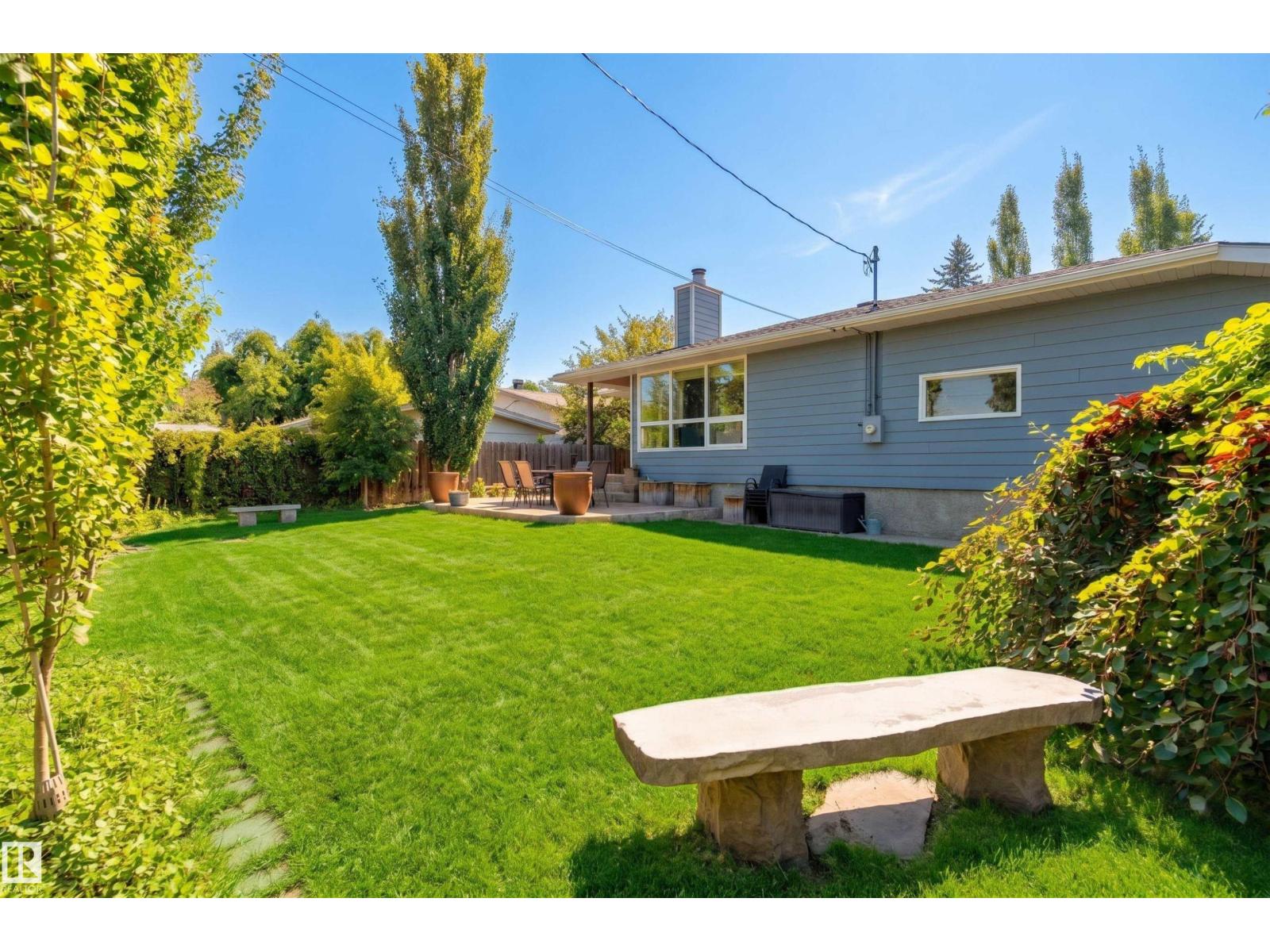 9728 141 ST NW - 34
