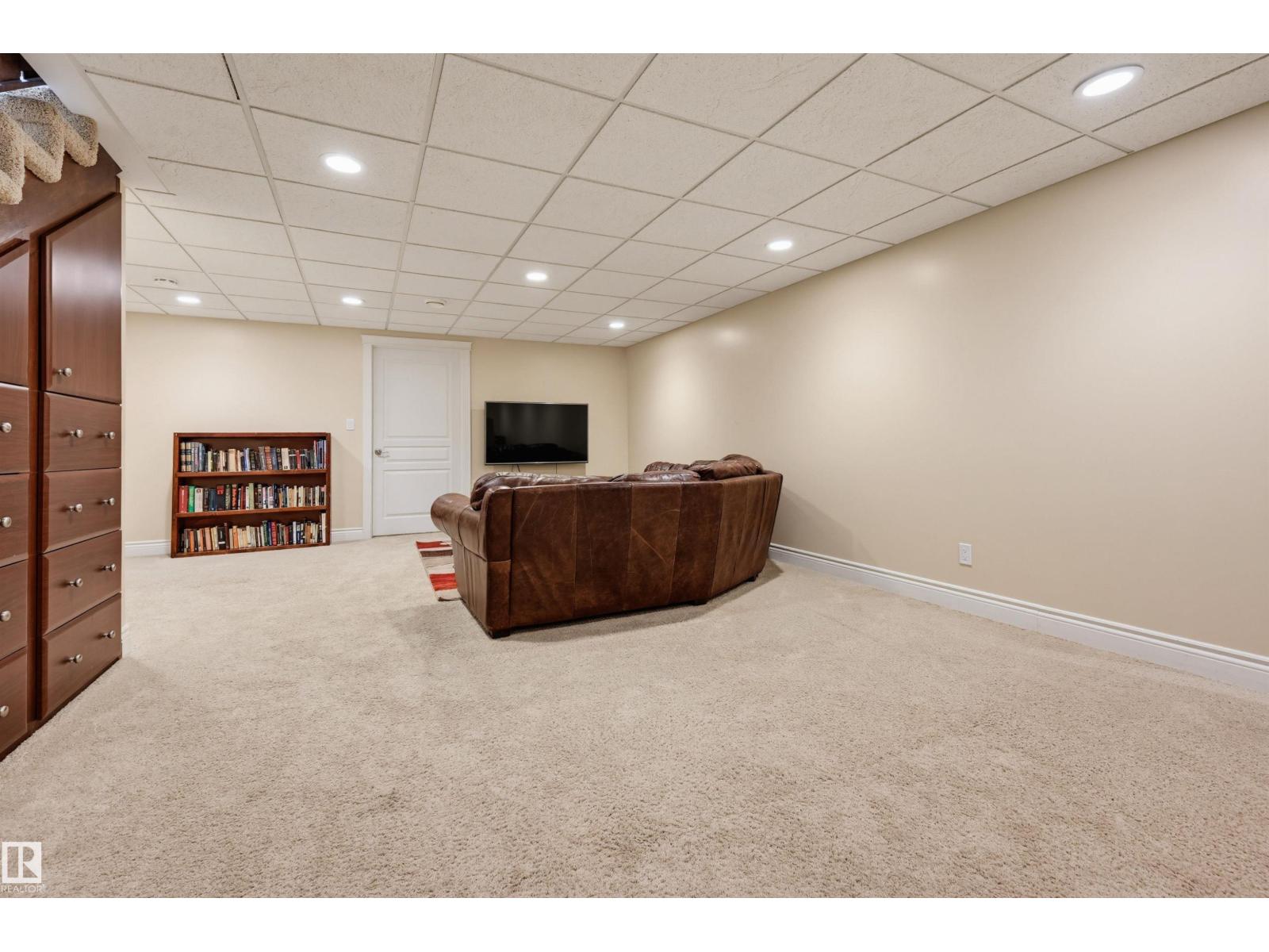9728 141 ST NW - 49