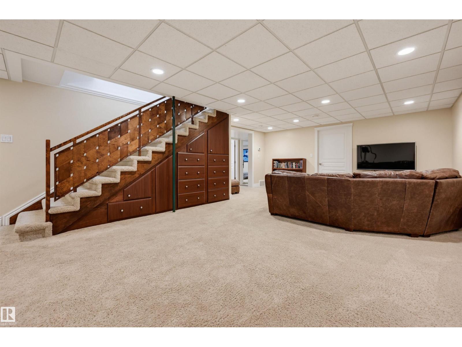 9728 141 ST NW - 50